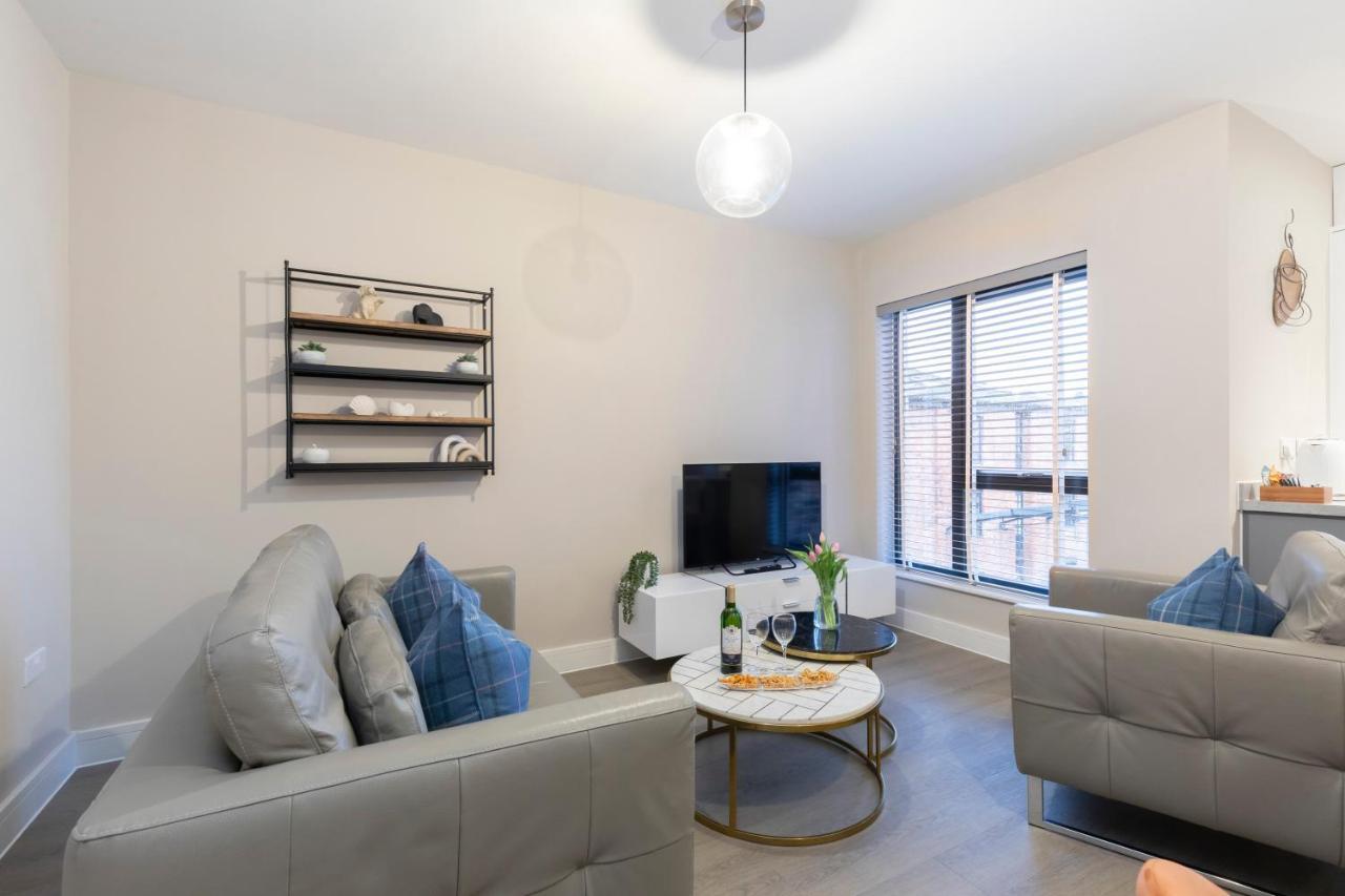 Elliot Oliver - Chic 2 Bedroom Town Centre Apartment Cheltenham Exterior photo