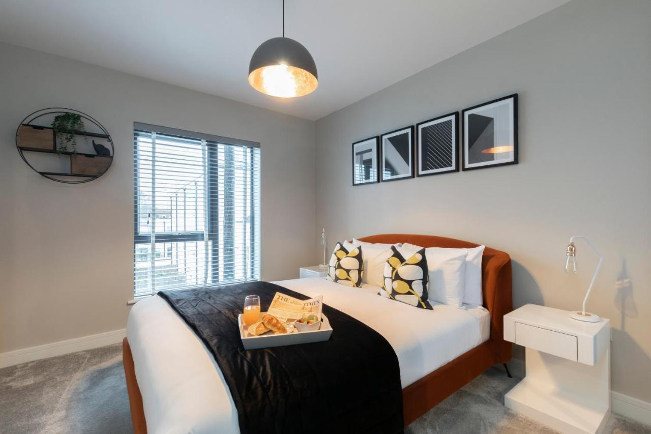 Elliot Oliver - Chic 2 Bedroom Town Centre Apartment Cheltenham Exterior photo