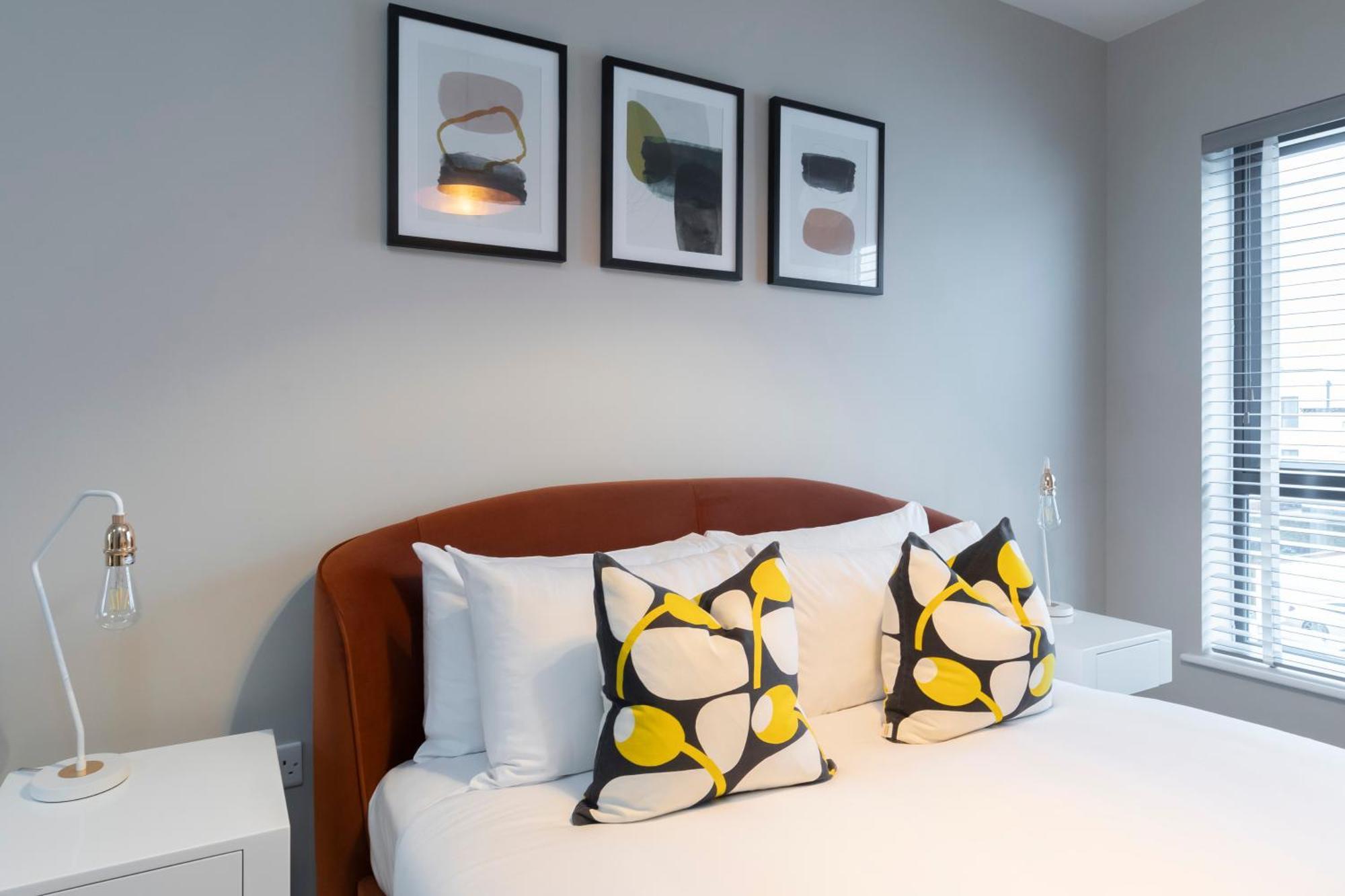 Elliot Oliver - Chic 2 Bedroom Town Centre Apartment Cheltenham Exterior photo